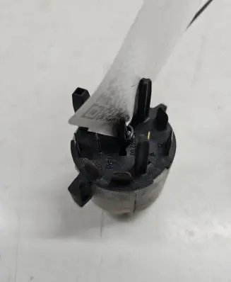 Volkswagen PASSAT B5 Ignition lock contact 4B0905849
