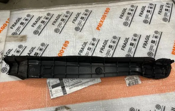 Lexus UX Fender end trim 5382776020