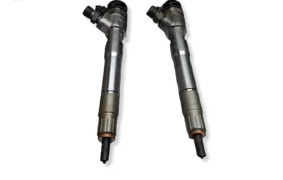 Renault Trafic III (X82) Fuel injector S27624888 0445110939