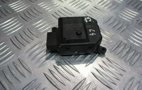 Citroen C4 I Central body control module 309370600AE