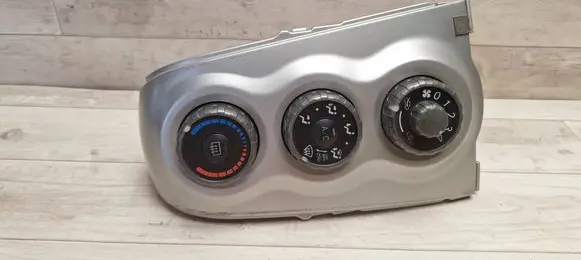 Toyota Yaris Climate control unit 554060D190