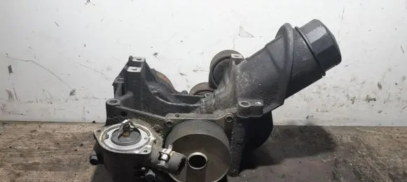Honda CR-V Oil filter cover 