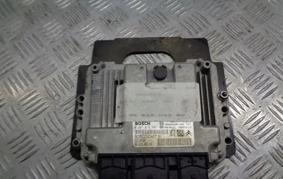 Citroen C4 I Engine control unit/module ECU 9661204380