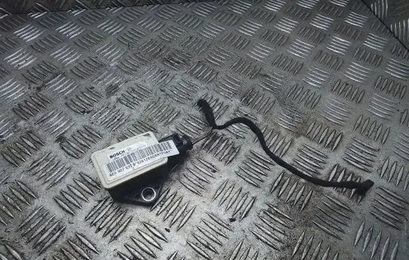 Audi A4 S4 B7 8E 8H ESP acceleration yaw rate sensor 0265005618 8E0907637B