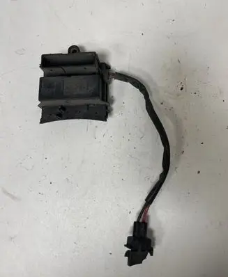 Opel Vectra C Coolant fan relay 1379151 PA66F30
