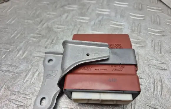Lexus GS 300 350 430 450H Door control unit/module 8922530020 1233006610