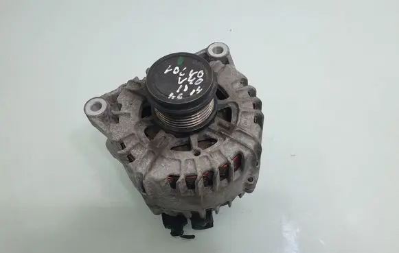 Volvo V40 Generator/alternator 30659390 213007332