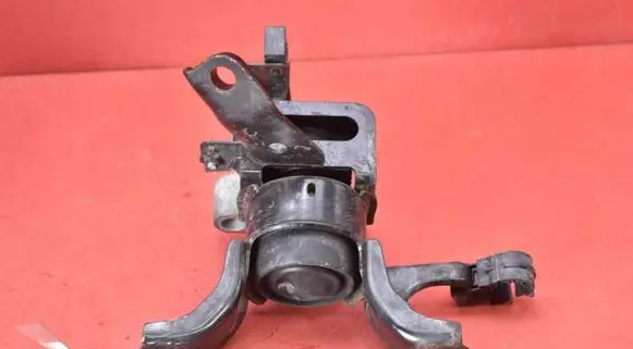 Toyota Auris E180 Engine mount vacuum valve 