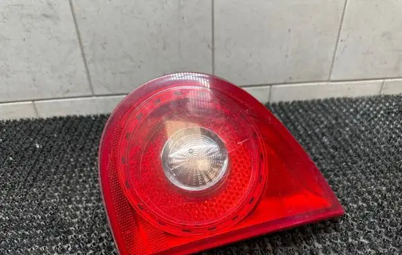 Volkswagen Golf V Tailgate rear/tail lights 1K6945094F 1K6945076F