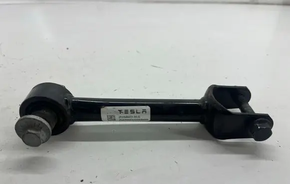 Tesla Model 3 Rear upper control arm/wishbone 104443100G 104443100H
