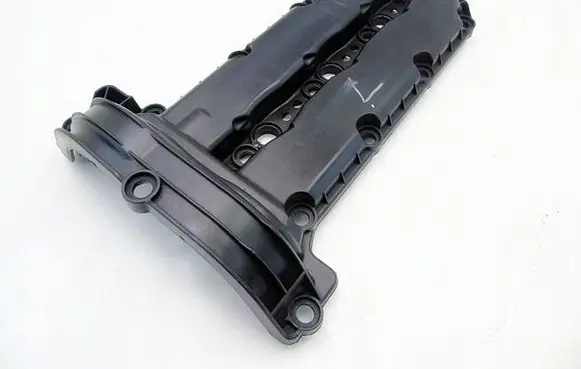 Maserati Ghibli Rocker cam cover 20132435
