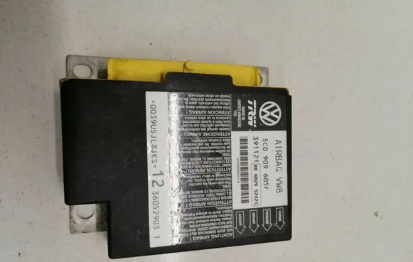 Volkswagen PASSAT B6 Airbag control unit/module 3C0909605F 36052903 0039USJL8JKS