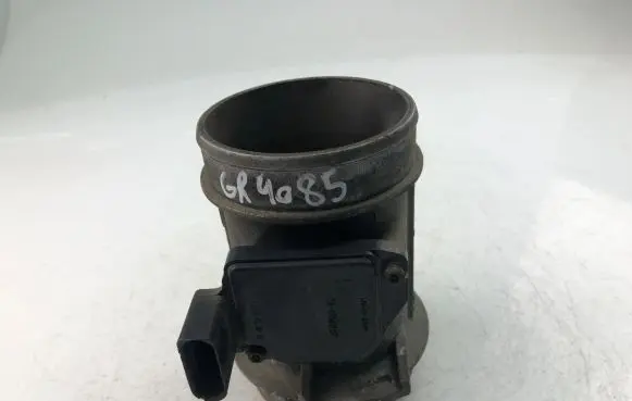 Audi A6 S6 C5 4B Mass air flow meter 059906461D