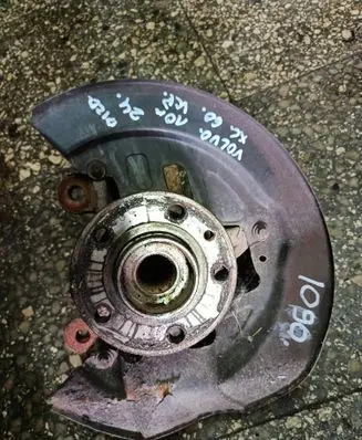 Volvo XC60 Front wheel hub