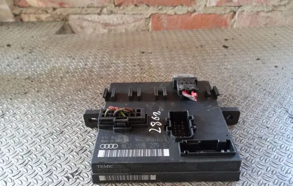 Audi A4 S4 B6 8E 8H Comfort/convenience module 8E0907279E