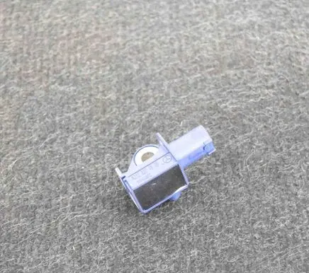 Mercedes-Benz E W212 Airbag deployment crash/impact sensor A2128204926 5WK43872