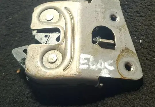 BMW 5 E60 E61 Seat back rest lock catch 