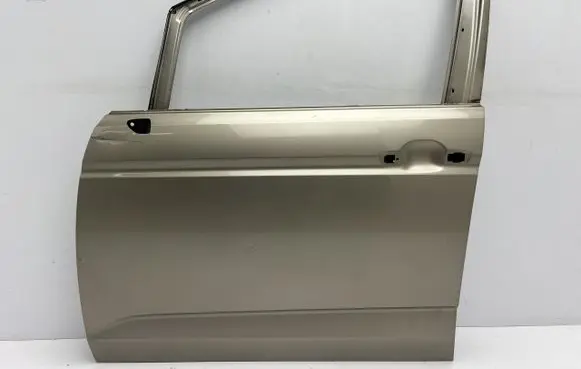 Volkswagen Touran III Front door
