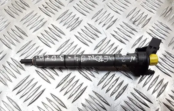 Volkswagen Phaeton Fuel injector 0445115078