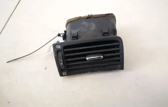 Toyota Avensis T250 Dash center air vent grill bourbon8518