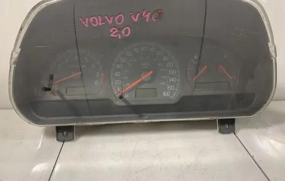 Volvo S40, V40 Speedometer (instrument cluster) 30889711