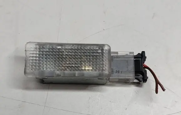Volkswagen Scirocco Glove box light 7L0947415S8 7L0947415