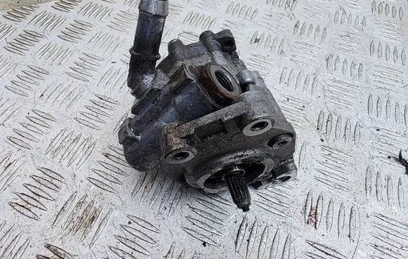 Audi A8 S8 D3 4E Power steering pump 4E0145156G