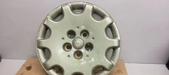 Chrysler Town u0026 Country IV R15 wheel hub/cap/trim 