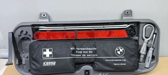 BMW 7 E65 E66 Tool box 6752543