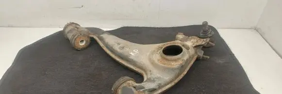 Mercedes-Benz E W124 Front lower control arm/wishbone