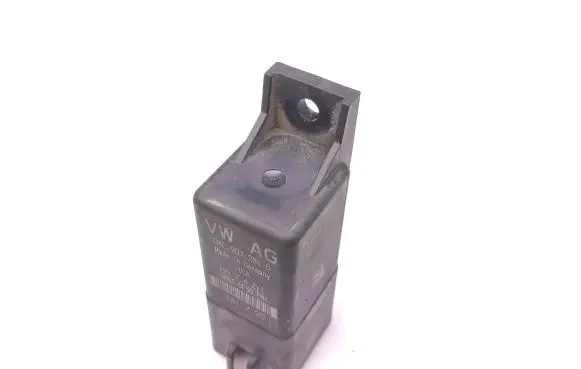 Glow plug pre-heat relay