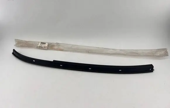 Volkswagen Eos Windshield trim 1Q0845391A DL060440 30062006