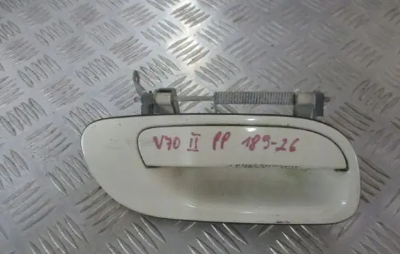 Volvo V70 Front door exterior handle/bracket 
