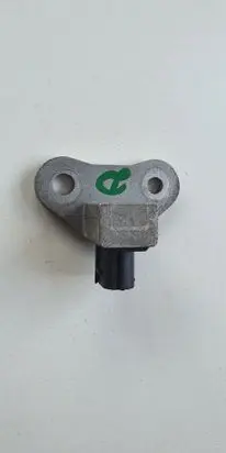 Nissan Qashqai+2 Airbag deployment crash/impact sensor