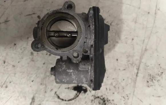 Ford Focus Throttle valve 50989002