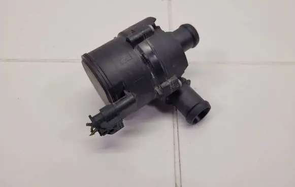 Land Rover Range Rover Evoque L538 Water pump DX2318D474AC