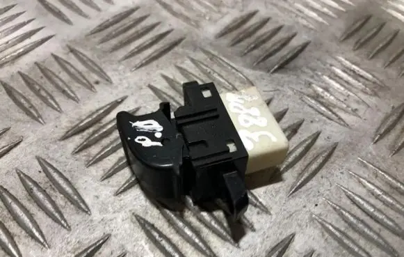 Mazda 6 Electric window control switch 3582h27
