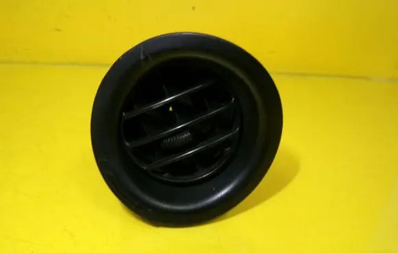 Honda CR-V Dashboard side air vent grill/cover trim 