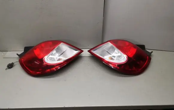 Renault Clio III Rear/tail lights set 8200886944 8200886946