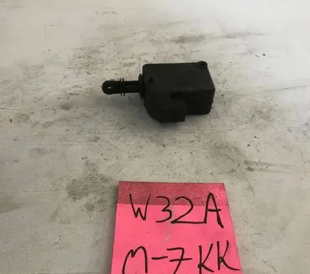 Peugeot 405 Central locking motor 
