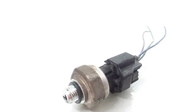 Nissan X-Trail T31 Air conditioning (A/C) pressure sensor 42CP811 M917CZ3