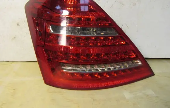 Mercedes-Benz S W221 Rear/tail lights A2218200564 E2431 587001