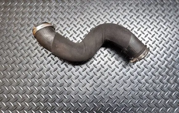 Intercooler hose/pipe
