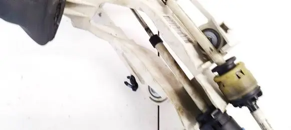 Volvo S40 Gear shift cable linkage
