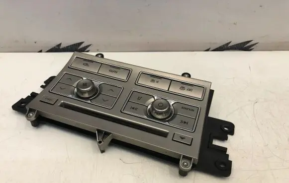 Jaguar XF X250 Climate control unit 8X2318C858BF