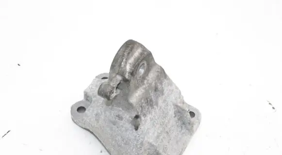 BMW 4 F32 F33 Engine mounting bracket 6859416