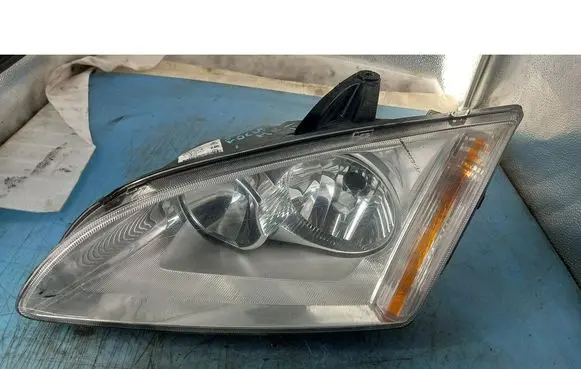 Ford Focus C-MAX Front reflector 