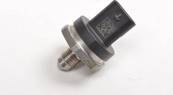 BMW 7 G11 G12 Fuel pressure sensor 0261545122