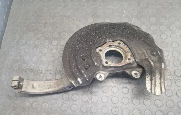 BMW X5 F15 Front wheel hub 6869870