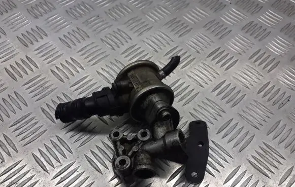 Audi A3 S3 8L EGR valve 06A131102A